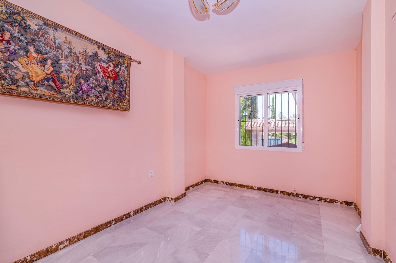 Chalet de 4 habitaciones en Monachil en venta con piscina - 330.000 € (Ref: 9399726)