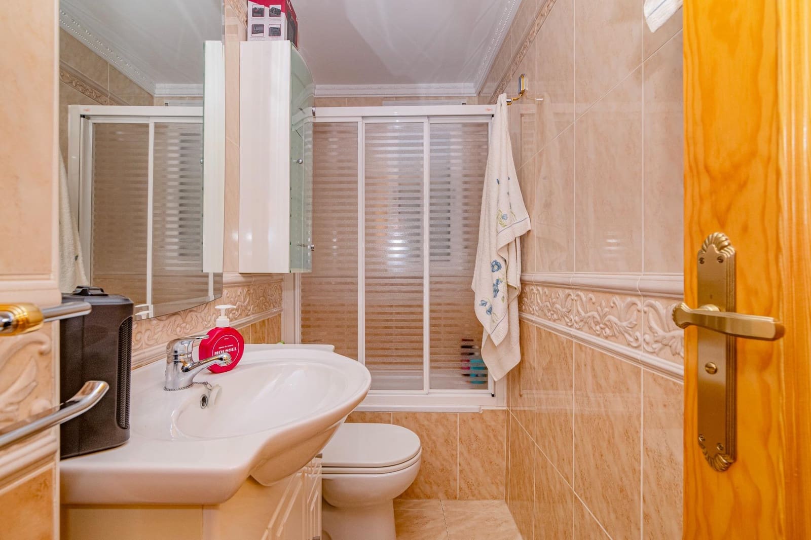 Chalet de 4 habitaciones en Monachil en venta con piscina - 330.000 € (Ref: 9399726)