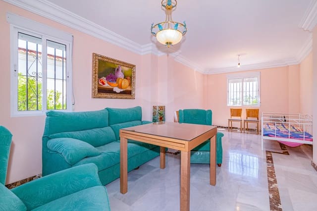 Chalet de 4 habitaciones en Monachil en venta con piscina - 330.000 € (Ref: 9399726)