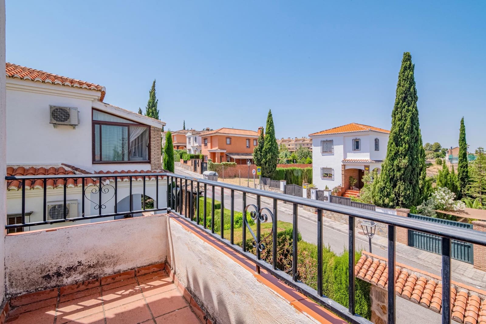 Chalet de 4 habitaciones en Monachil en venta con piscina - 330.000 € (Ref: 9399726)