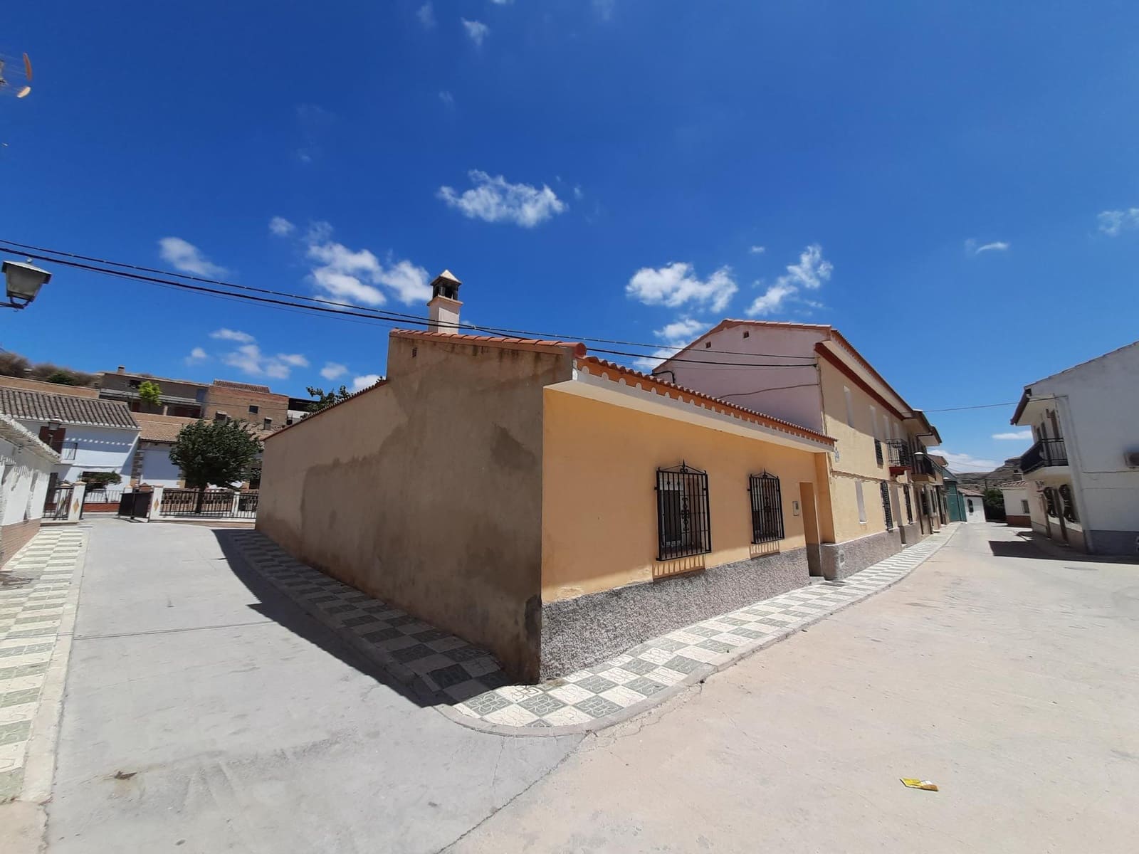 7 Zimmer Haus zu verkaufen in Huelago mit Garage - 90.000 € (Ref: 9399728)