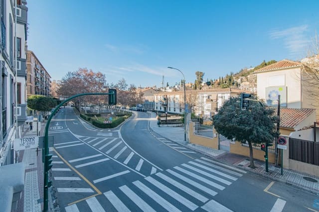 5 chambre Appartement à vendre à Carretera de la Sierra, Grenade ville - 315 000 € (Ref: 9399733)