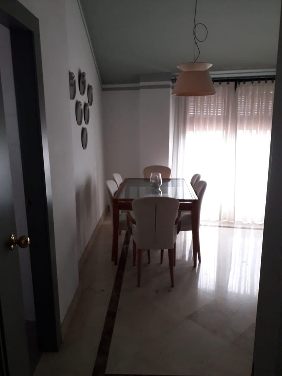 1 bedroom Flat for rent in Granada city with garage - € 900 (Ref: 9399734)