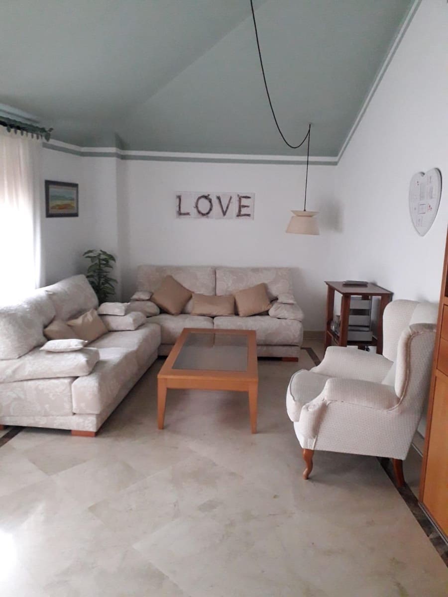 1 bedroom Flat for rent in Granada city with garage - € 900 (Ref: 9399734)