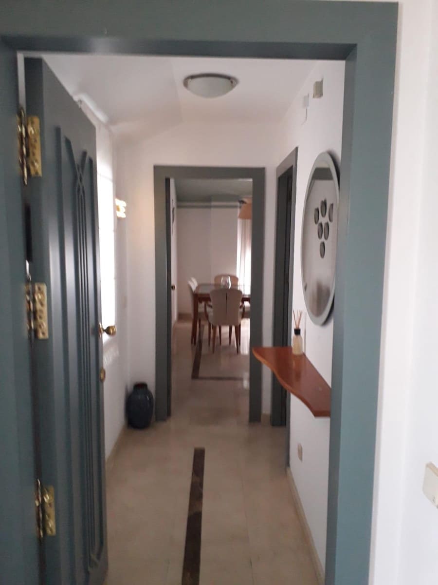 1 bedroom Flat for rent in Granada city with garage - € 900 (Ref: 9399734)