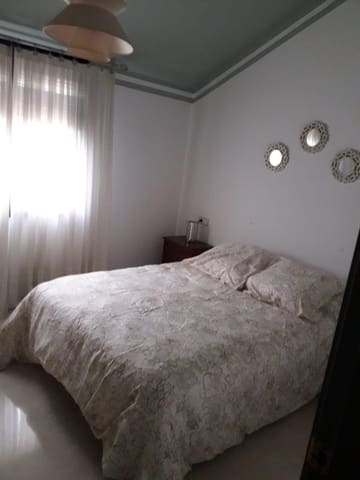 1 slaapkamer Flat te huur in Granada stad met garage - € 900 (Ref: 9399734)