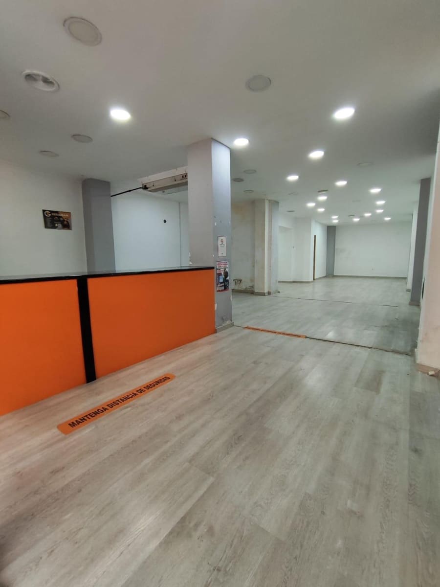Commercial for rent in Granada city - € 1,500 (Ref: 9399735)