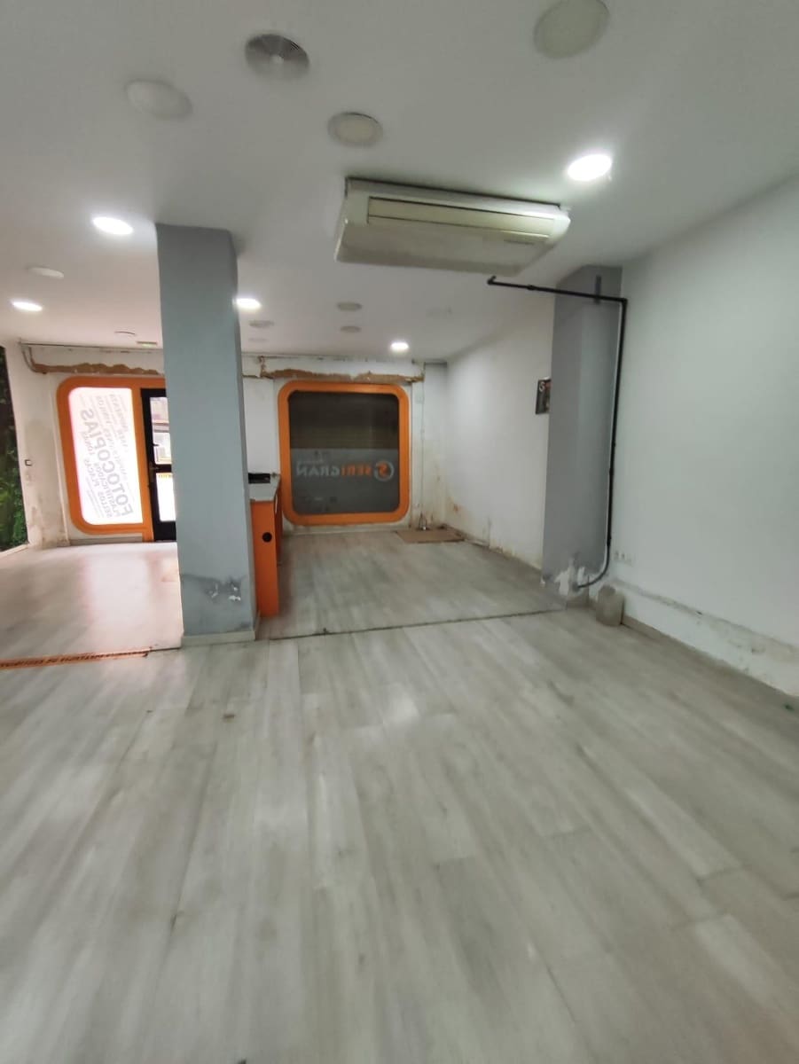 Commercial for rent in Granada city - € 1,500 (Ref: 9399735)