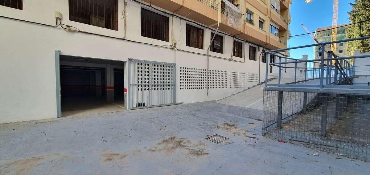 Garage for sale in Granada city - € 41,000 (Ref: 9399739)