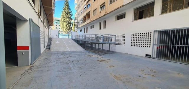 Garaje en Granada ciudad en venta - 41.000 € (Ref: 9399739)