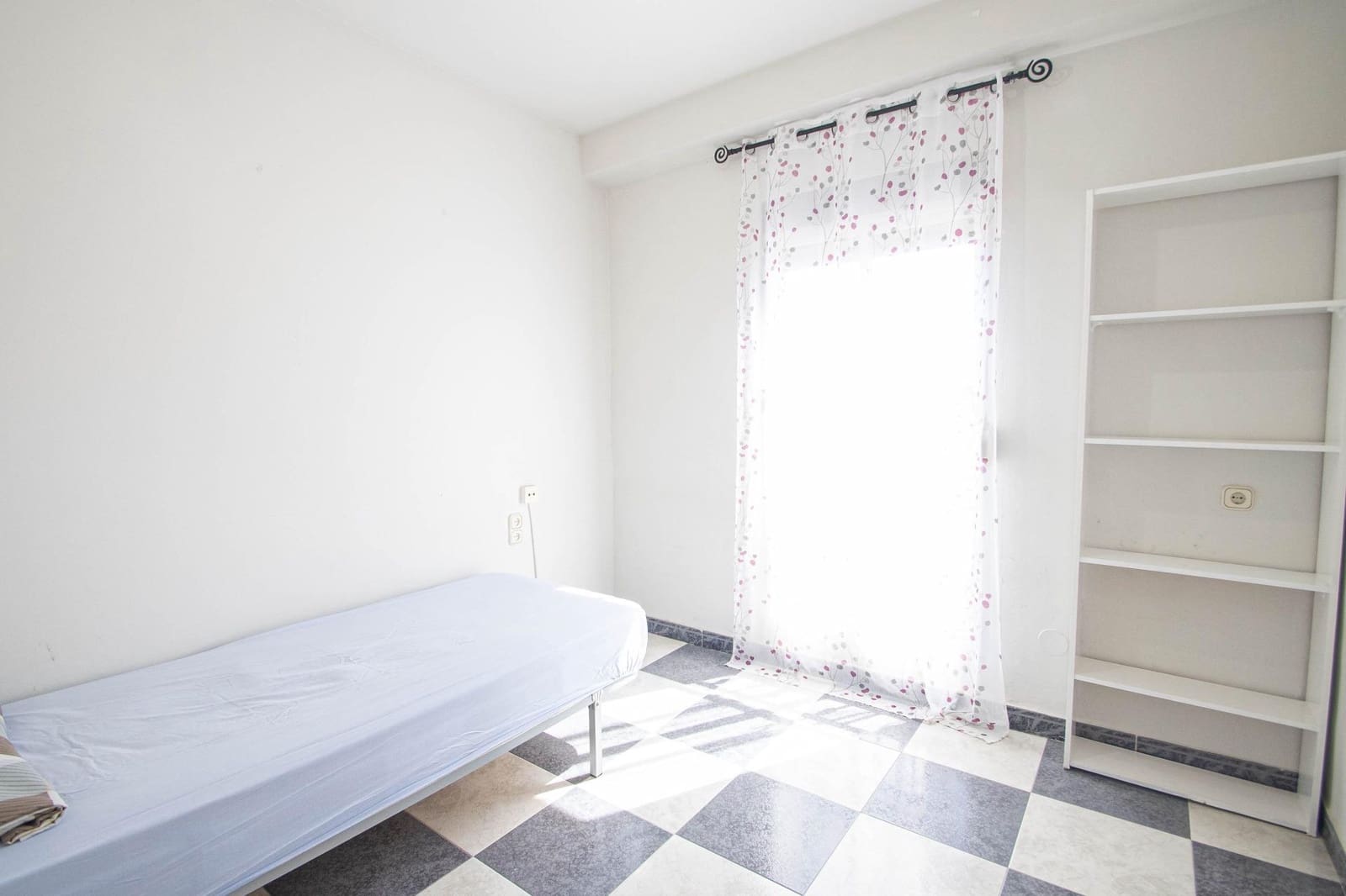 5 makuuhuone Rivitalo myytävänä paikassa Santa Fe mukana 
autotalli - 164 900 € (Ref: 9401095)