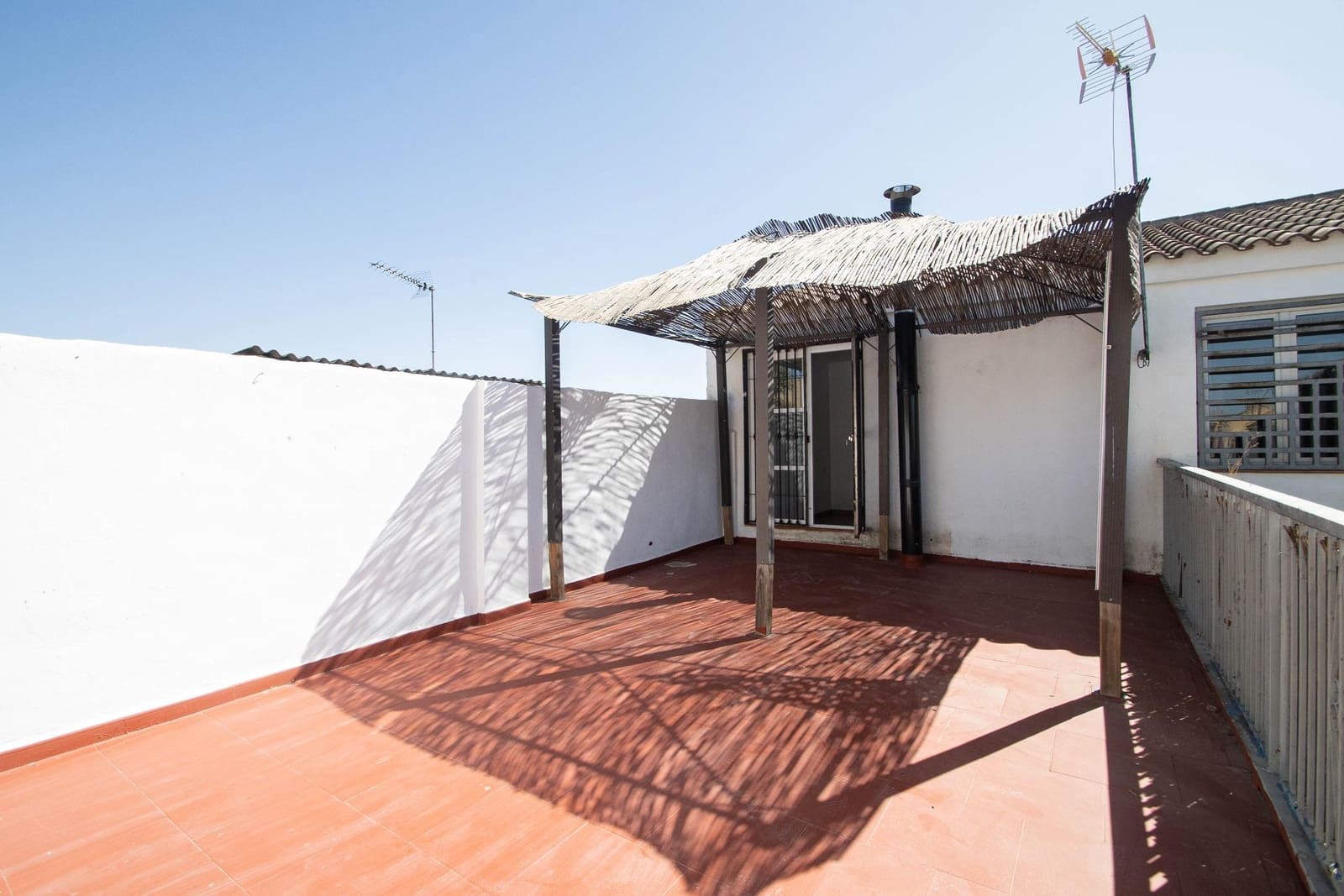 5 makuuhuone Rivitalo myytävänä paikassa Santa Fe mukana 
autotalli - 164 900 € (Ref: 9401095)