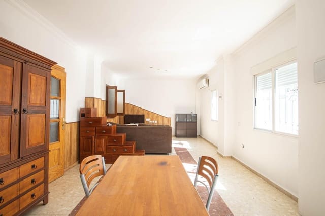 5 makuuhuone Rivitalo myytävänä paikassa Santa Fe mukana 
autotalli - 164 900 € (Ref: 9401095)