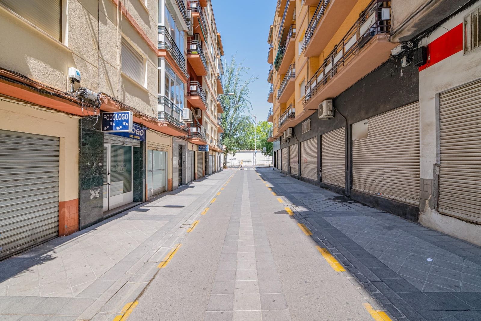 Commercial for rent in Granada city - € 500 (Ref: 9401096)
