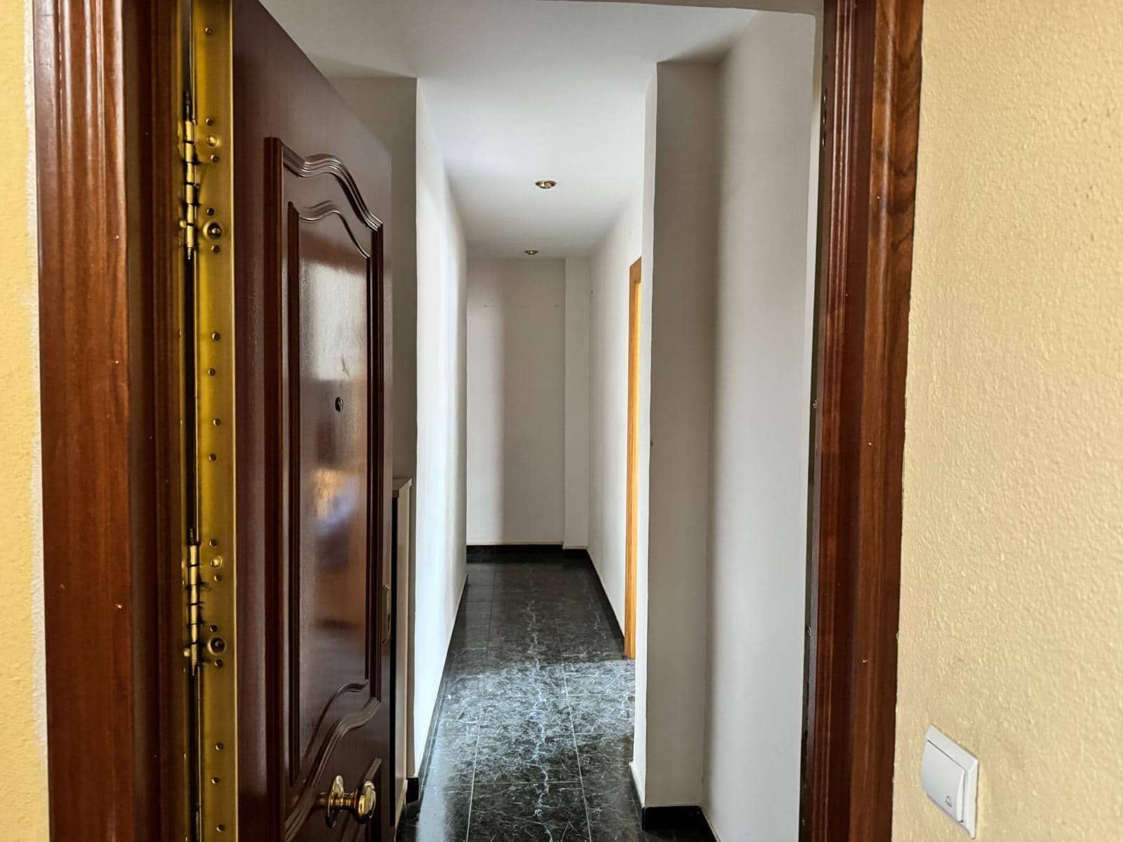 3 bedroom Flat for sale in Granada city - € 299,999 (Ref: 9403444)