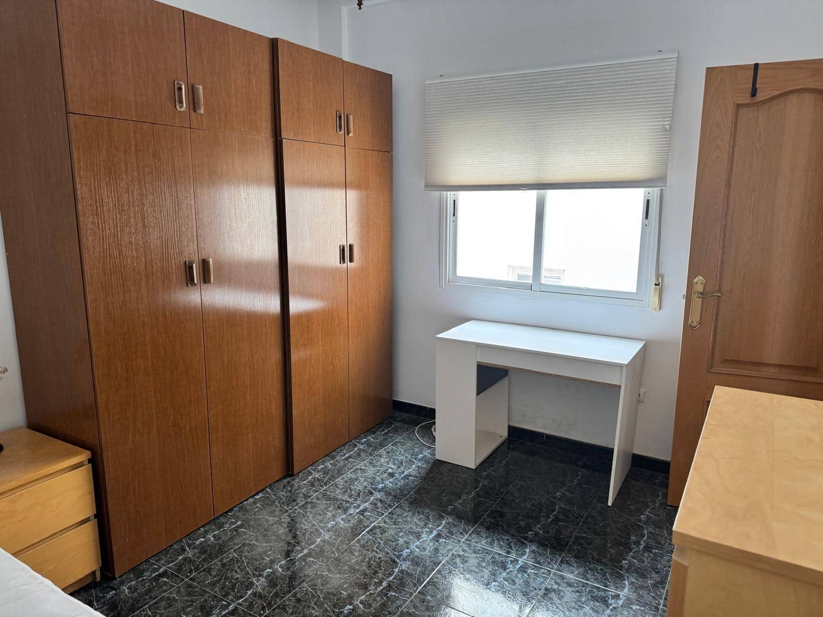 3 bedroom Flat for sale in Granada city - € 299,999 (Ref: 9403444)