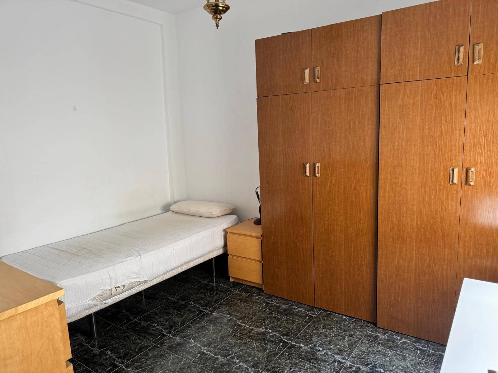 3 bedroom Flat for sale in Granada city - € 299,999 (Ref: 9403444)