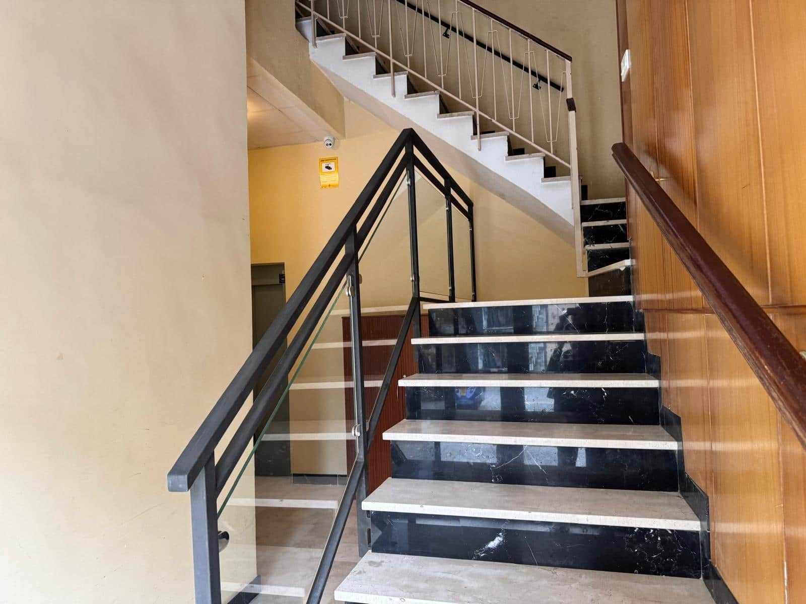 3 bedroom Flat for sale in Granada city - € 299,999 (Ref: 9403444)