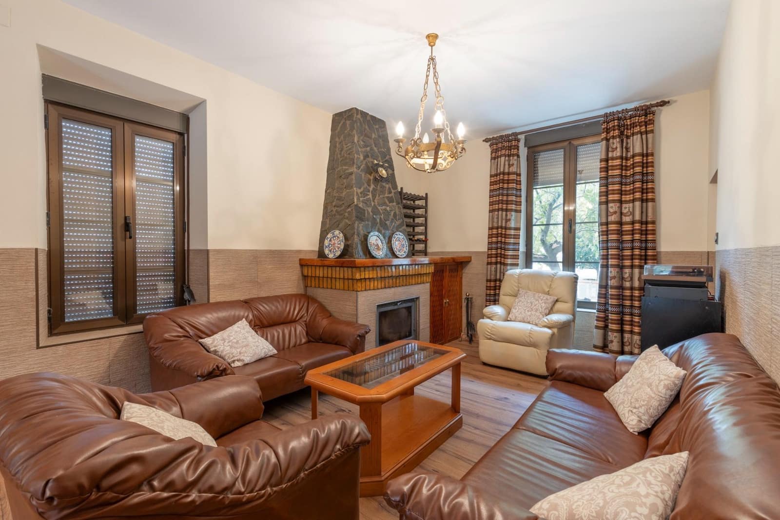 4 bedroom Villa for sale in Alhendin - € 299,900 (Ref: 9414144)