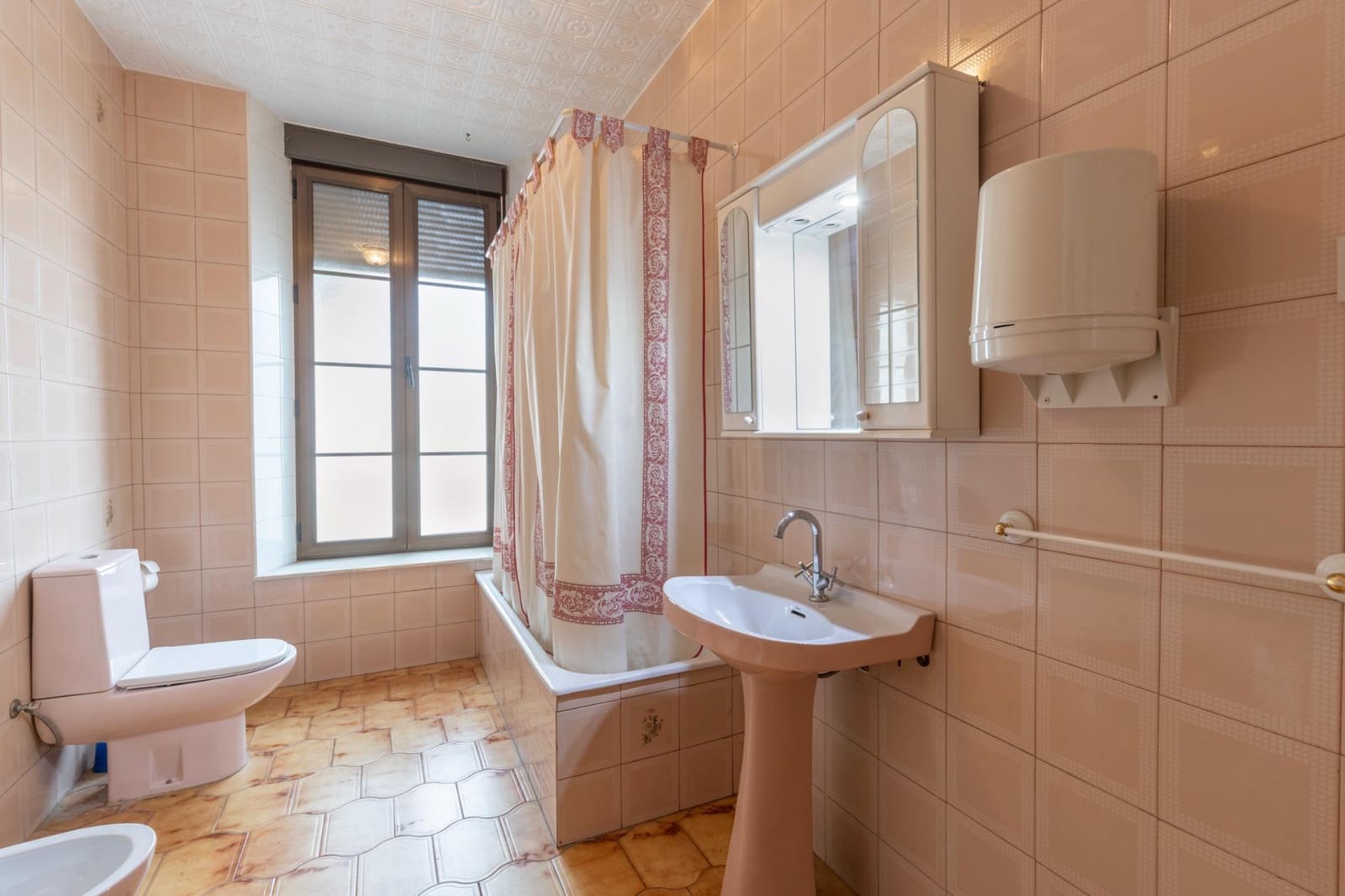 4 bedroom Villa for sale in Alhendin - € 299,900 (Ref: 9414144)