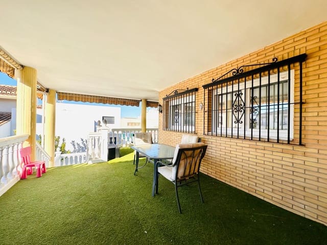 4 soverom Villa til salgs i Santa Fe med svømmebasseng - € 394 900 (Ref: 9415985)