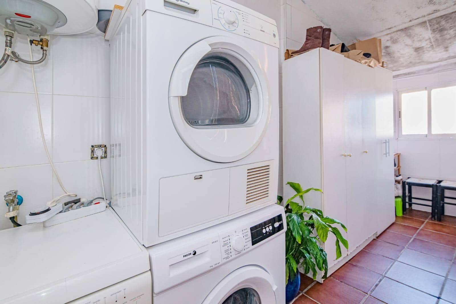 3 makuuhuone Rivitalo myytävänä paikassa Cullar Vega mukana uima-altaan - 299 000 € (Ref: 9427250)