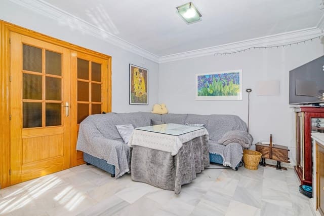 3 makuuhuone Rivitalo myytävänä paikassa Cúllar Vega mukana uima-altaan - 299 000 € (Ref: 9427250)