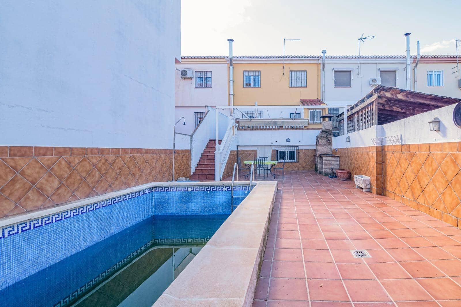 3 makuuhuone Rivitalo myytävänä paikassa Cullar Vega mukana uima-altaan - 299 000 € (Ref: 9427250)