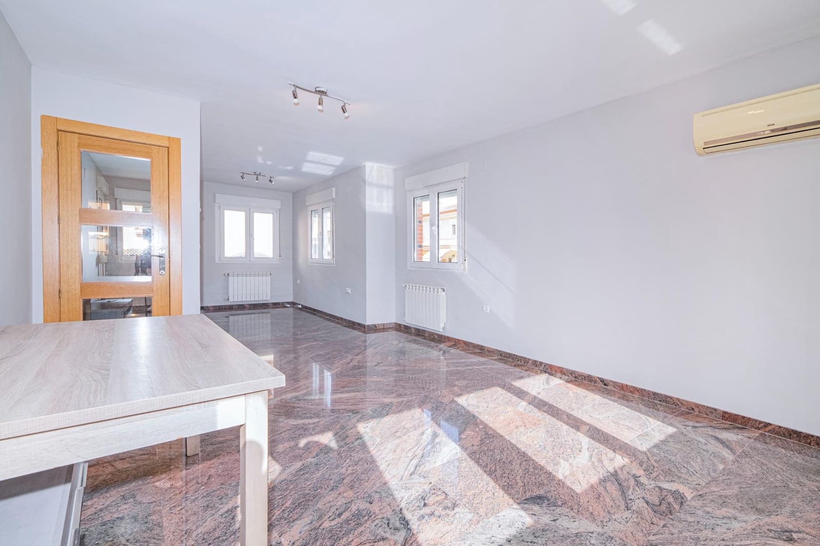 4 chambre Villa/Maison Semi-Mitoyenne à vendre à Ogijares avec piscine garage - 349 000 € (Ref: 9427584)