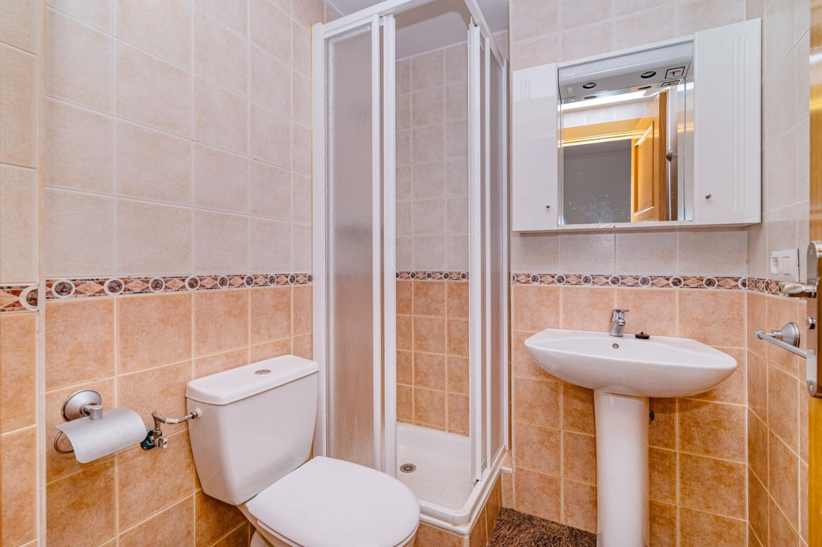 4 chambre Villa/Maison Semi-Mitoyenne à vendre à Ogijares avec piscine garage - 349 000 € (Ref: 9427584)