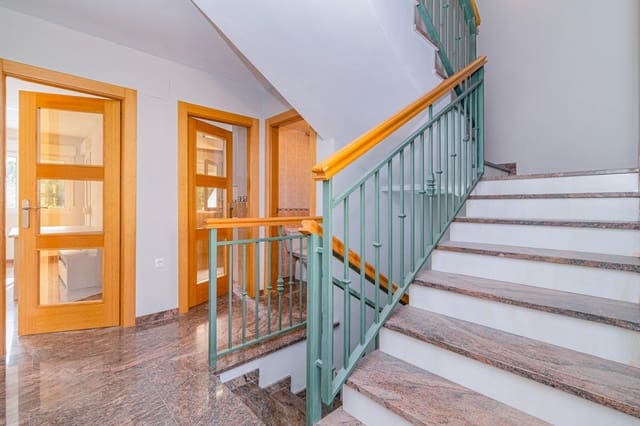 4 chambre Villa/Maison Semi-Mitoyenne à vendre à Ogíjares avec piscine garage - 349 000 € (Ref: 9427584)