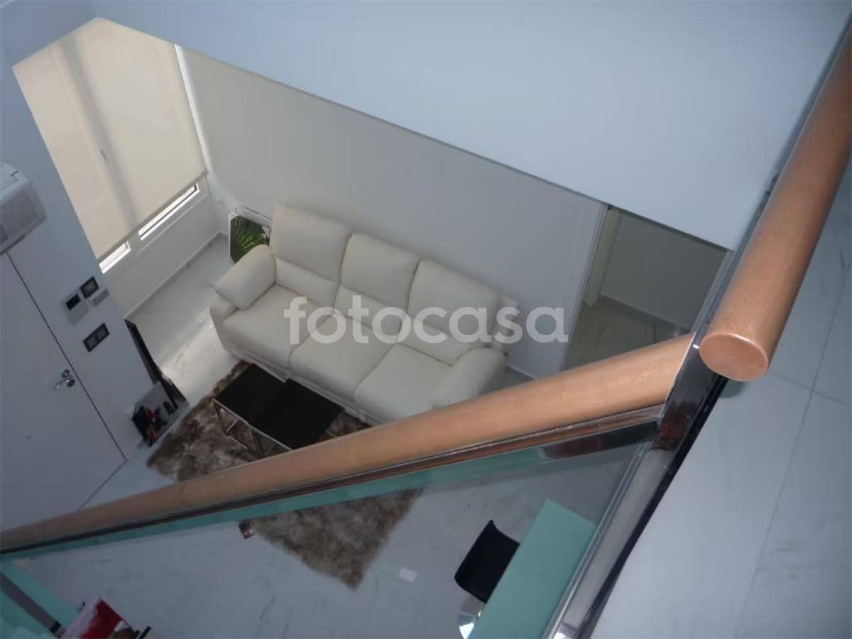 2 bedroom Flat for rent in Granada city - € 800 (Ref: 9431090)
