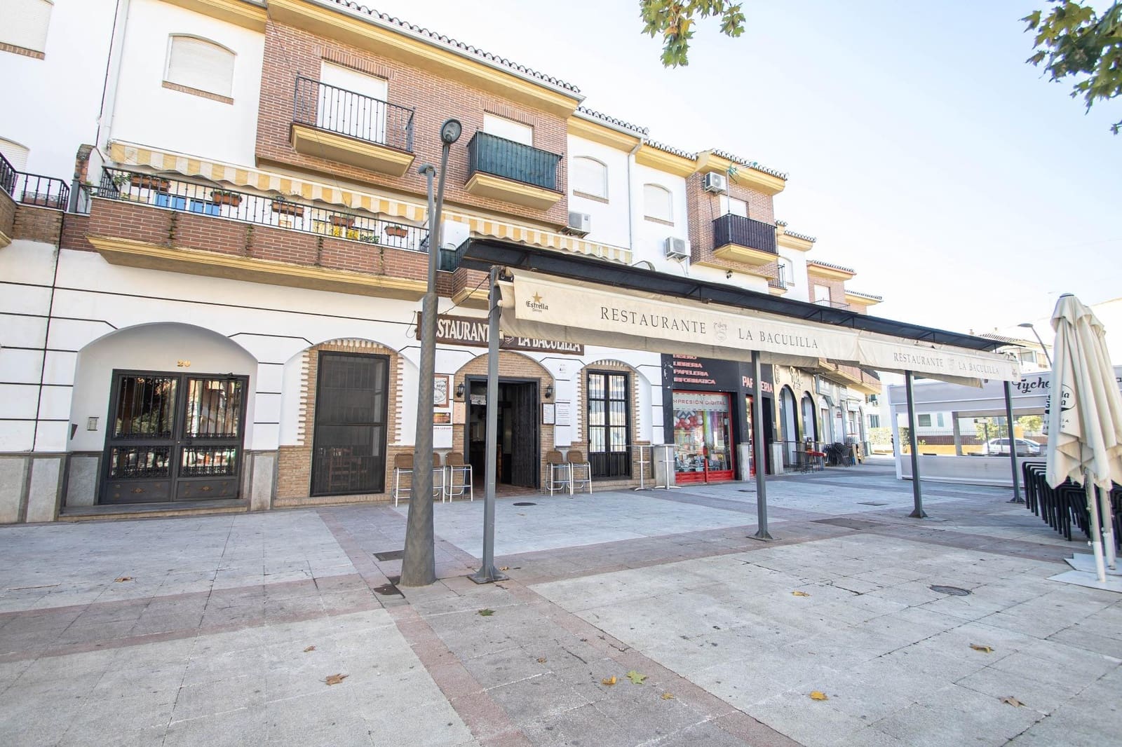 4 bedroom Commercial for rent in Santa Fe - € 1,500 (Ref: 9433469)