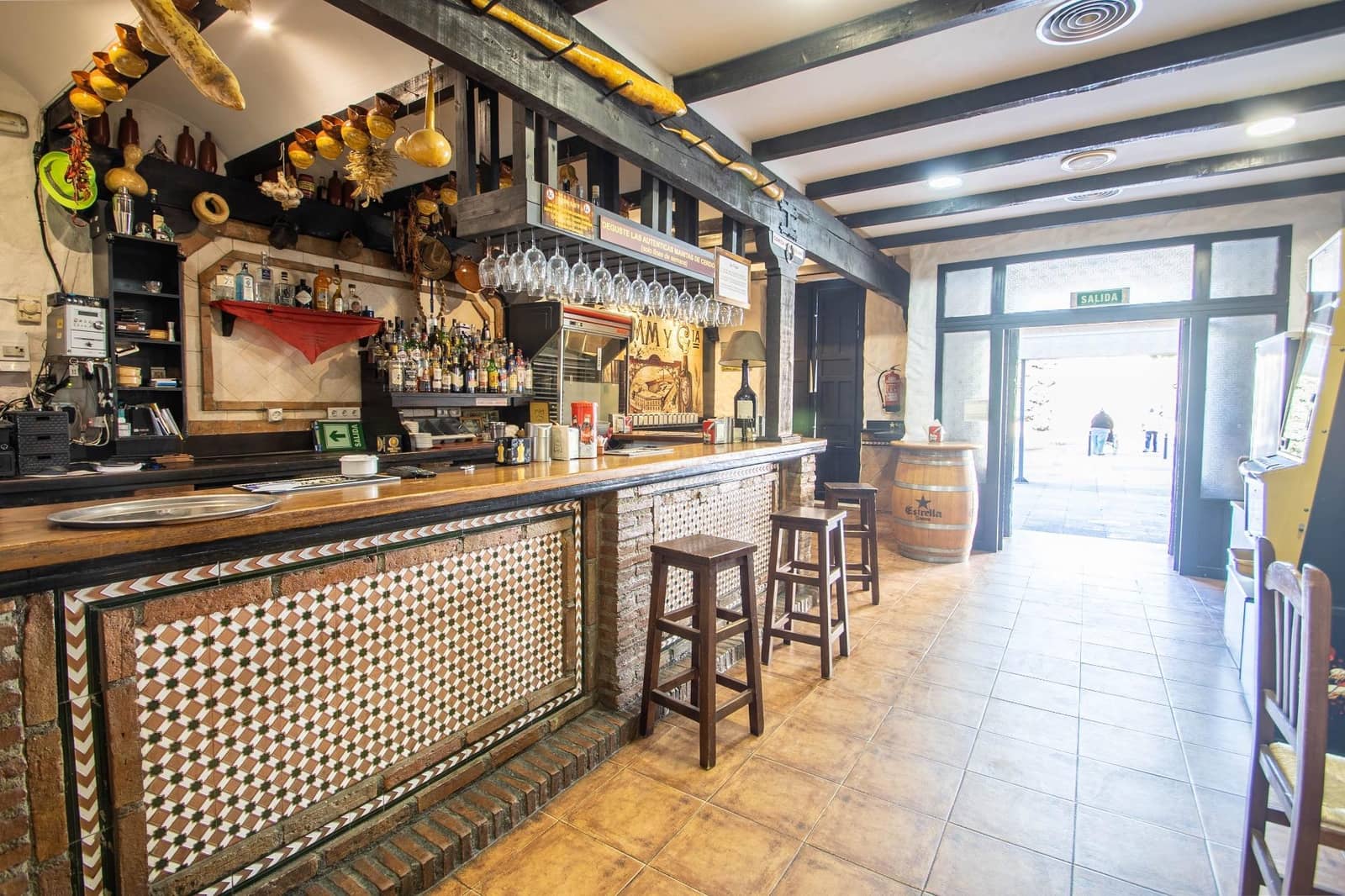 4 bedroom Commercial for rent in Santa Fe - € 1,500 (Ref: 9433469)