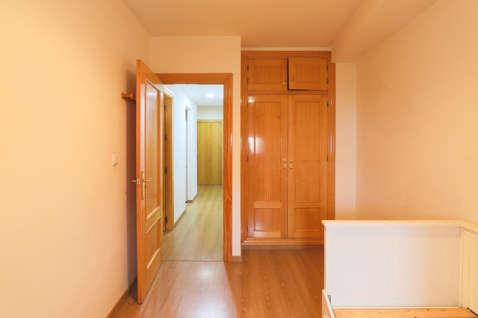 2 bedroom Flat for sale in Las Gabias with garage - € 155,000 (Ref: 9437145)