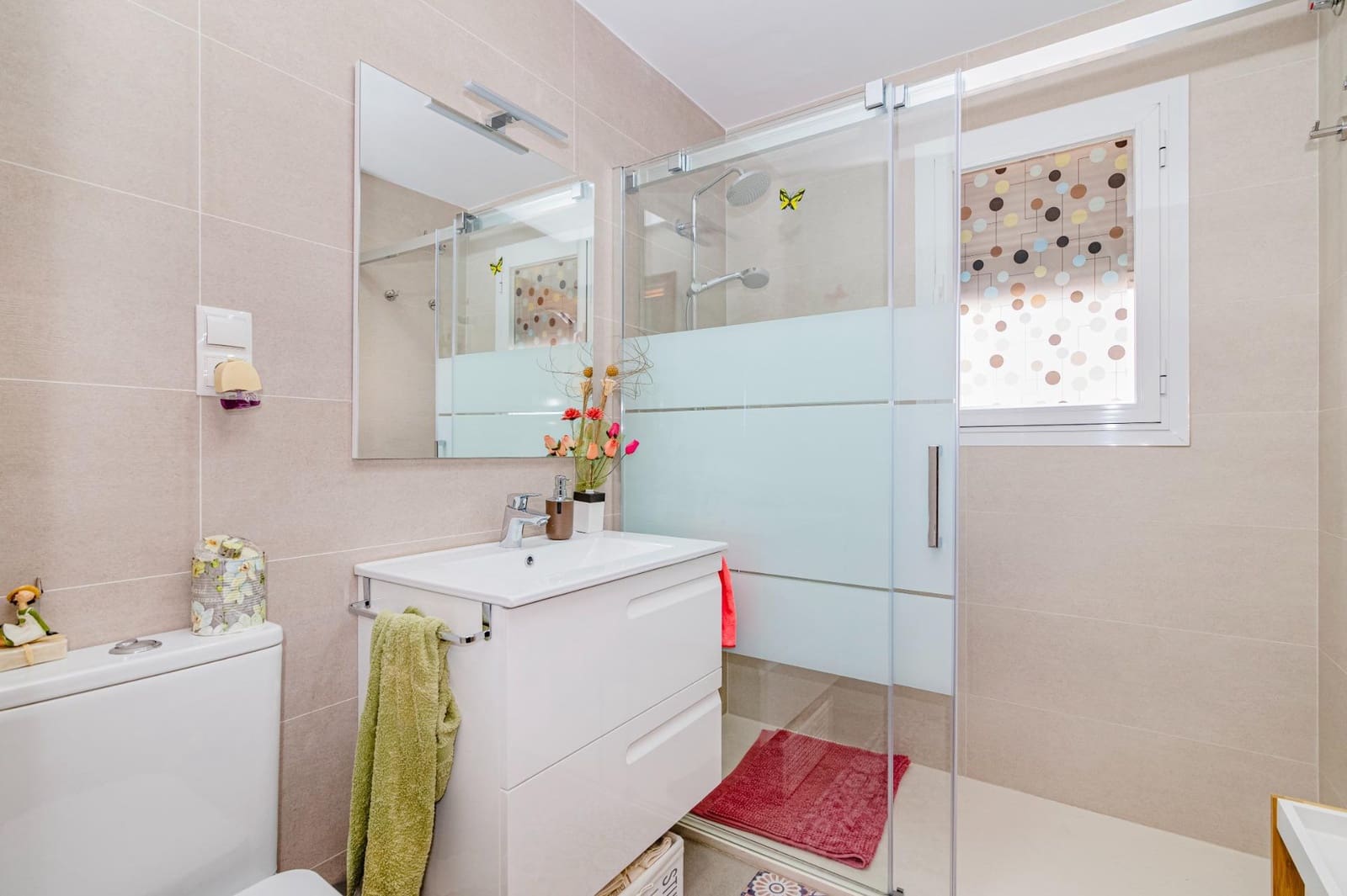 4 makuuhuone Omakotitalo myytävänä paikassa Las Gabias - 199 990 € (Ref: 9437147)