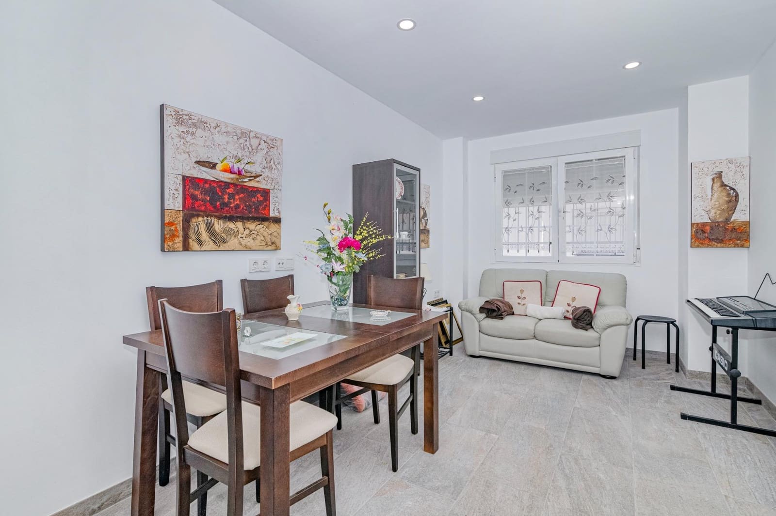 4 makuuhuone Omakotitalo myytävänä paikassa Las Gabias - 199 990 € (Ref: 9437147)