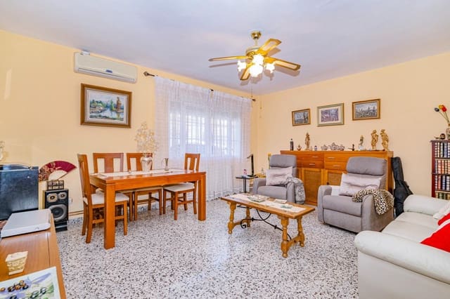 4 makuuhuone Omakotitalo myytävänä paikassa Gabia Grande, Las Gabias - 199 990 € (Ref: 9437147)