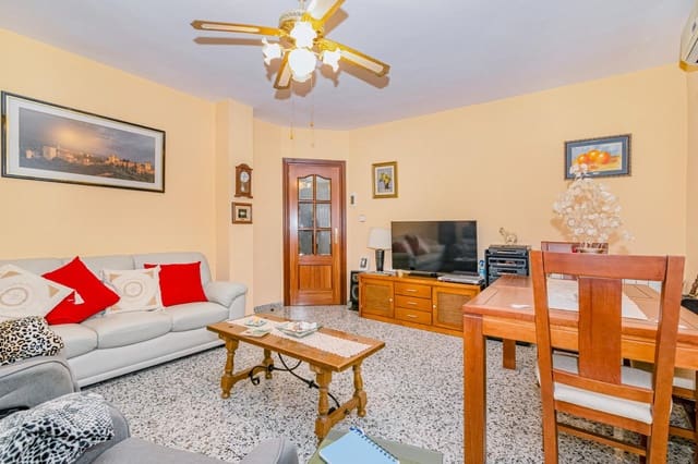 4 makuuhuone Omakotitalo myytävänä paikassa Gabia Grande, Las Gabias - 199 990 € (Ref: 9437147)