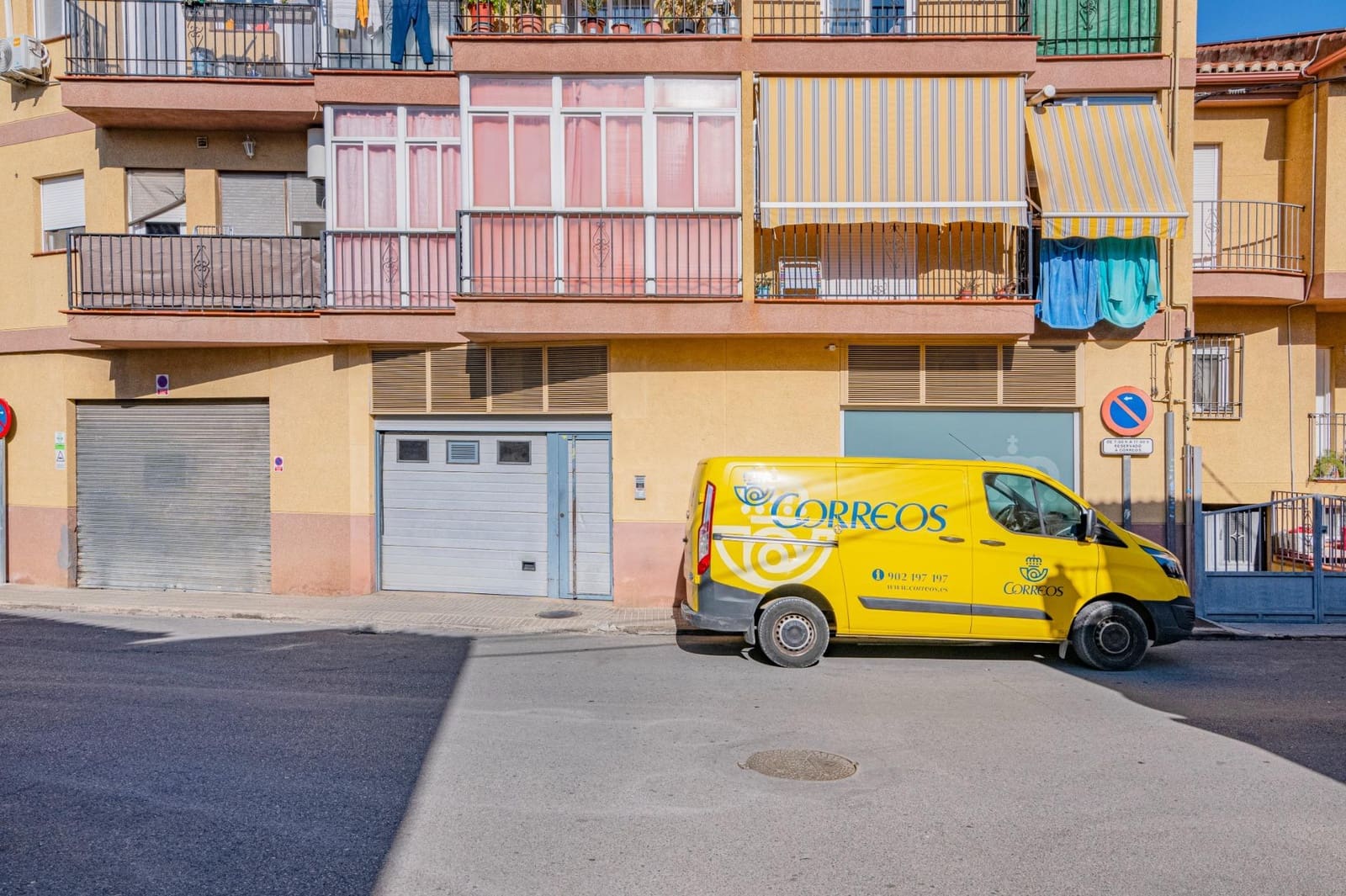 4 makuuhuone Omakotitalo myytävänä paikassa Las Gabias - 199 990 € (Ref: 9437147)