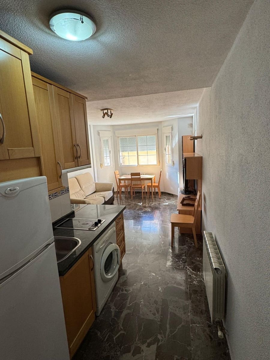 2 soveværelse Lejlighed til leje i Armilla - € 750 (Ref: 9440167)