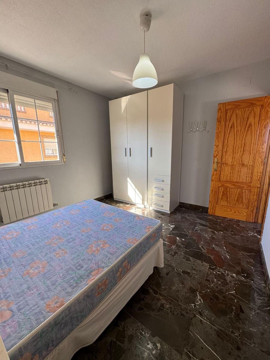 2 soveværelse Lejlighed til leje i Armilla - € 750 (Ref: 9440167)