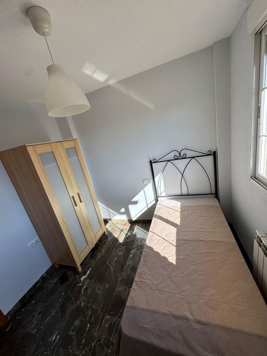 2 soveværelse Lejlighed til leje i Armilla - € 750 (Ref: 9440167)