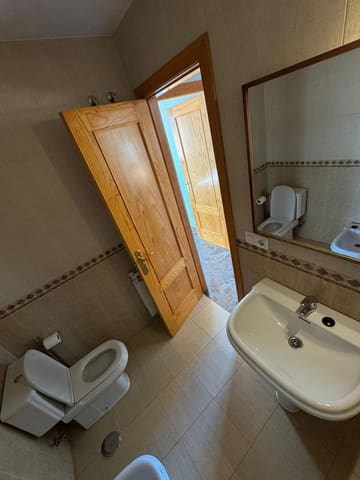 2 soveværelse Lejlighed til leje i Armilla - € 750 (Ref: 9440167)