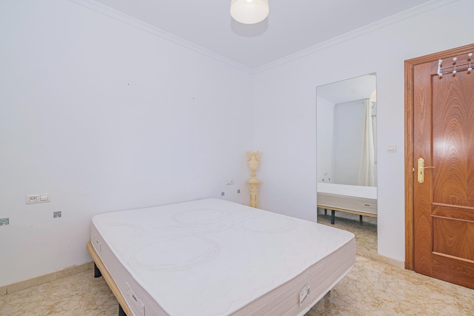 3 bedroom Flat for sale in Cenes de la Vega with pool garage - € 184,000 (Ref: 9446369)