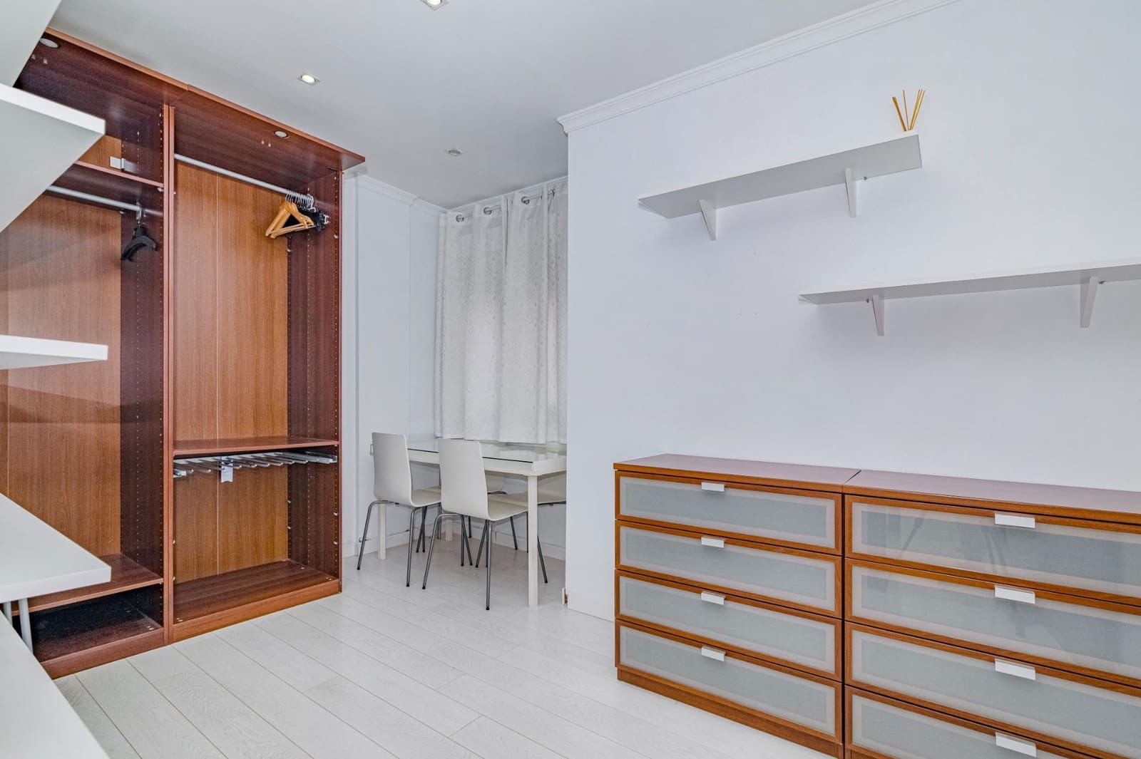 3 bedroom Flat for sale in Cenes de la Vega with pool garage - € 184,000 (Ref: 9446369)