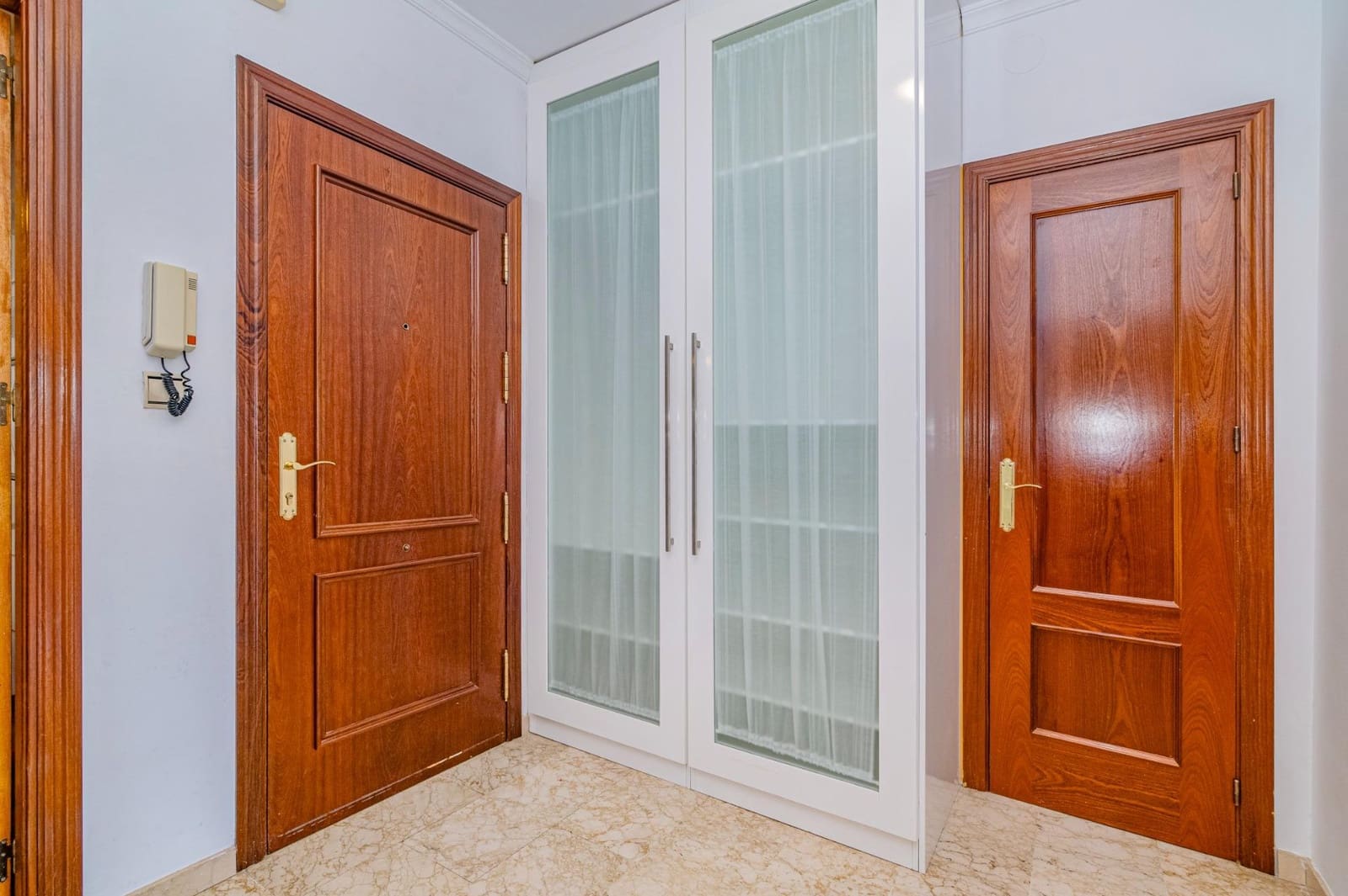 3 bedroom Flat for sale in Cenes de la Vega with pool garage - € 184,000 (Ref: 9446369)