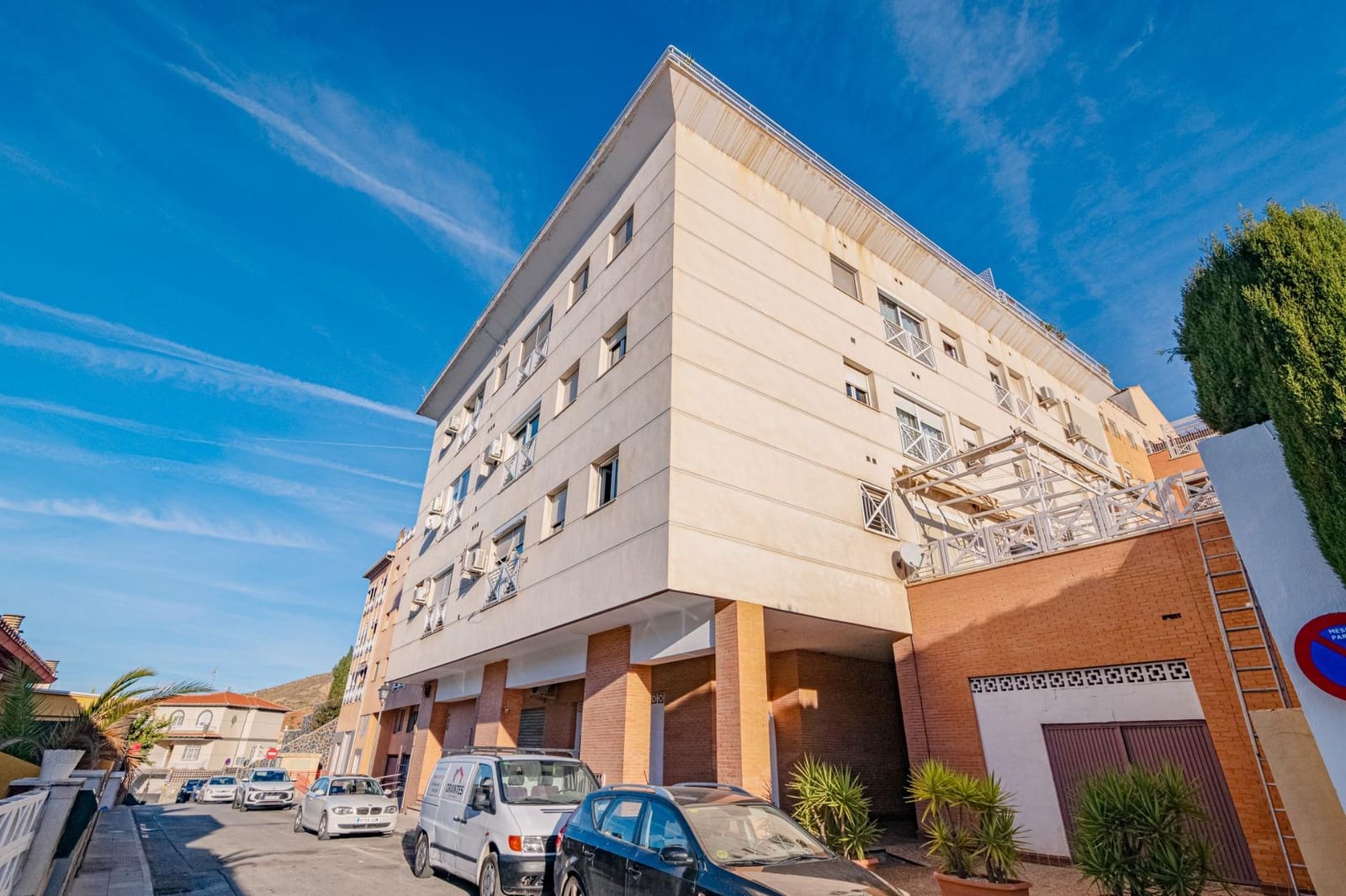 3 bedroom Flat for sale in Cenes de la Vega with pool garage - € 184,000 (Ref: 9446369)