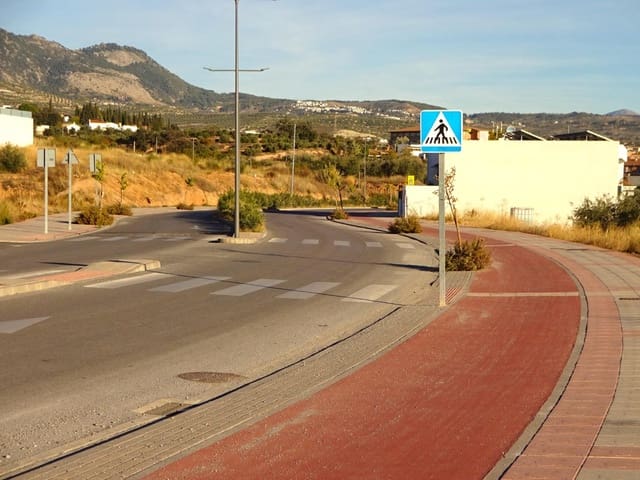 Tontti myytävänä paikassa Peligros - 85 000 € (Ref: 9446370)