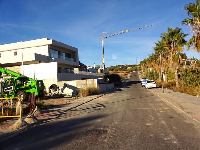 Tontti myytävänä paikassa Peligros - 85 000 € (Ref: 9446370)